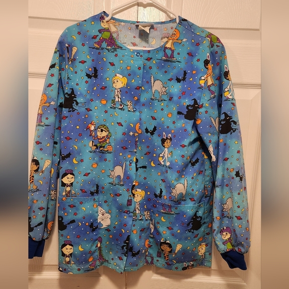 SCRUB TOPS HOLIDAY - Picture 7 of 7